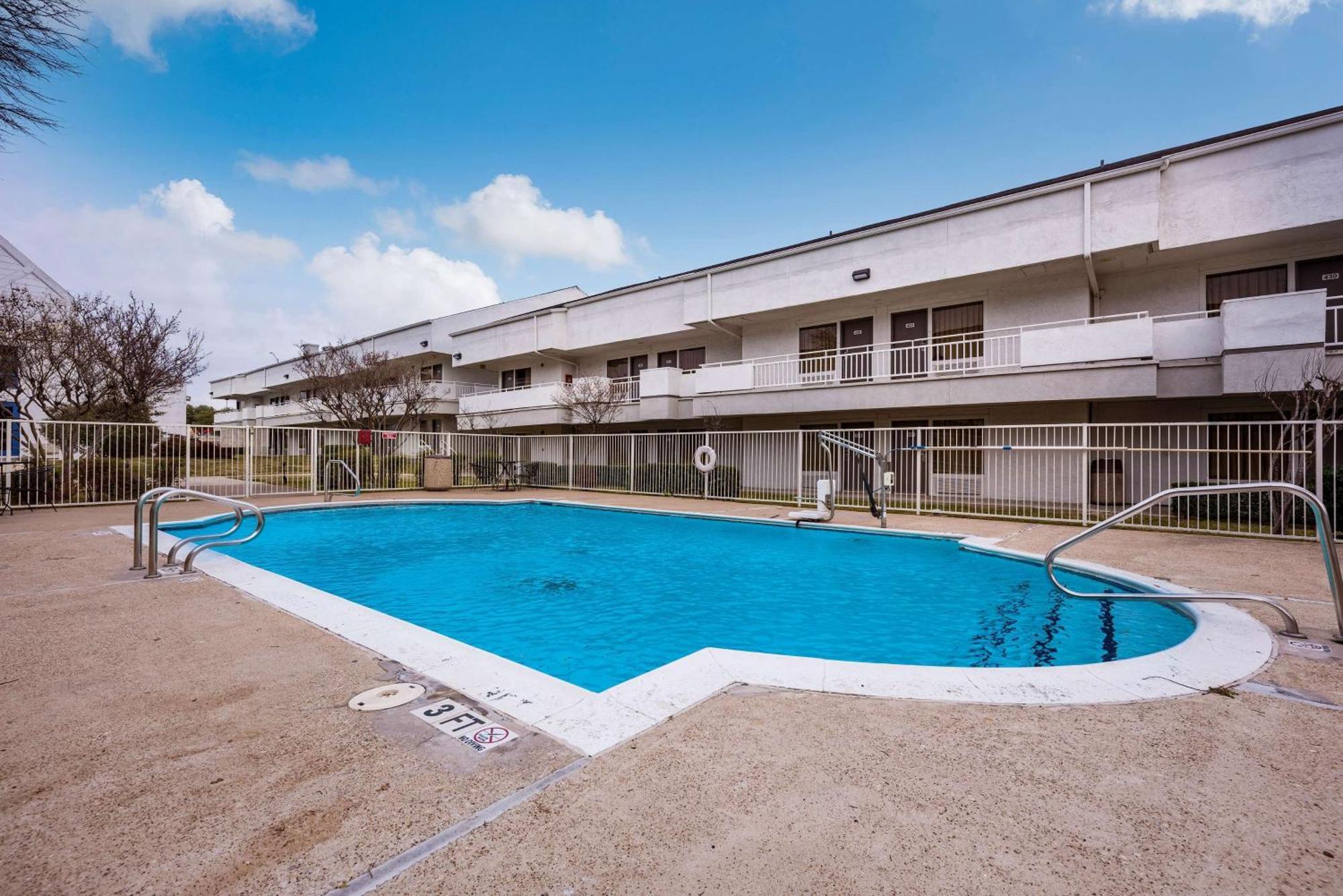 Motel 6-Irving, Tx - Irving Dfw Airport East Exterior photo